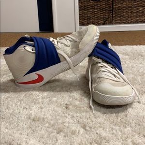 KYRIE 2 “USA” BASKETBALL SHOES